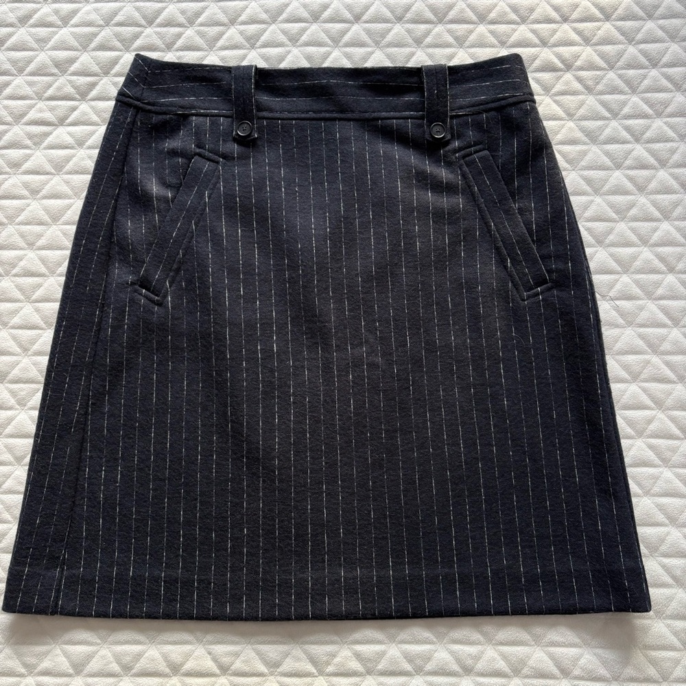 Loft Straight Skirt Size 6 Navy Pinstriped Wool Blend Belt Hoops Pockets Career - Picture 1 of 12